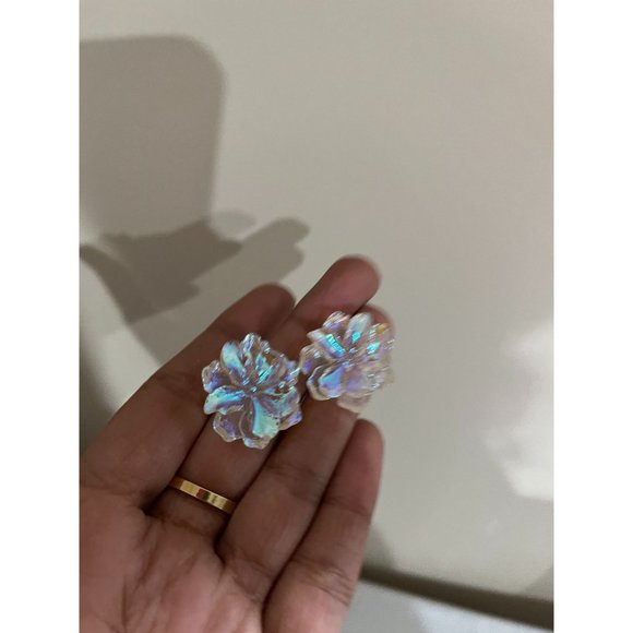 Chunky Clear Acrylic earring studs flower white ice large holographic acrylic - Picture 3 of 7